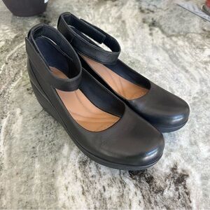 Clarks Black Artisan Clarene Ankle Strap Wedge size 8 comfort
